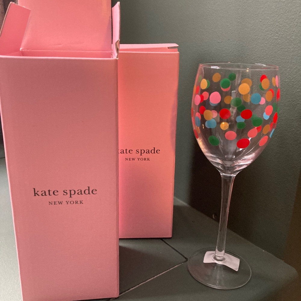 Kate Spade “It’s raining confetti” wine glasses new in box